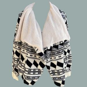Black and white geometric soft, warm, fuzzy wrap or cardigan XL never worn gift